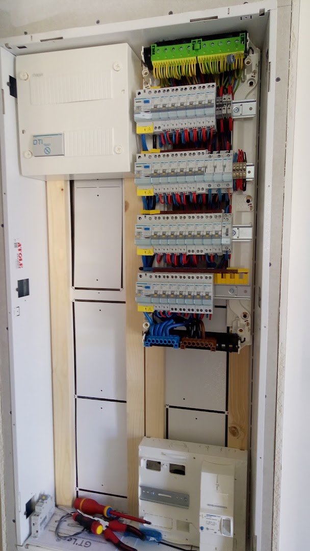 SAT ECLAIR Electricité générale — Photos 3